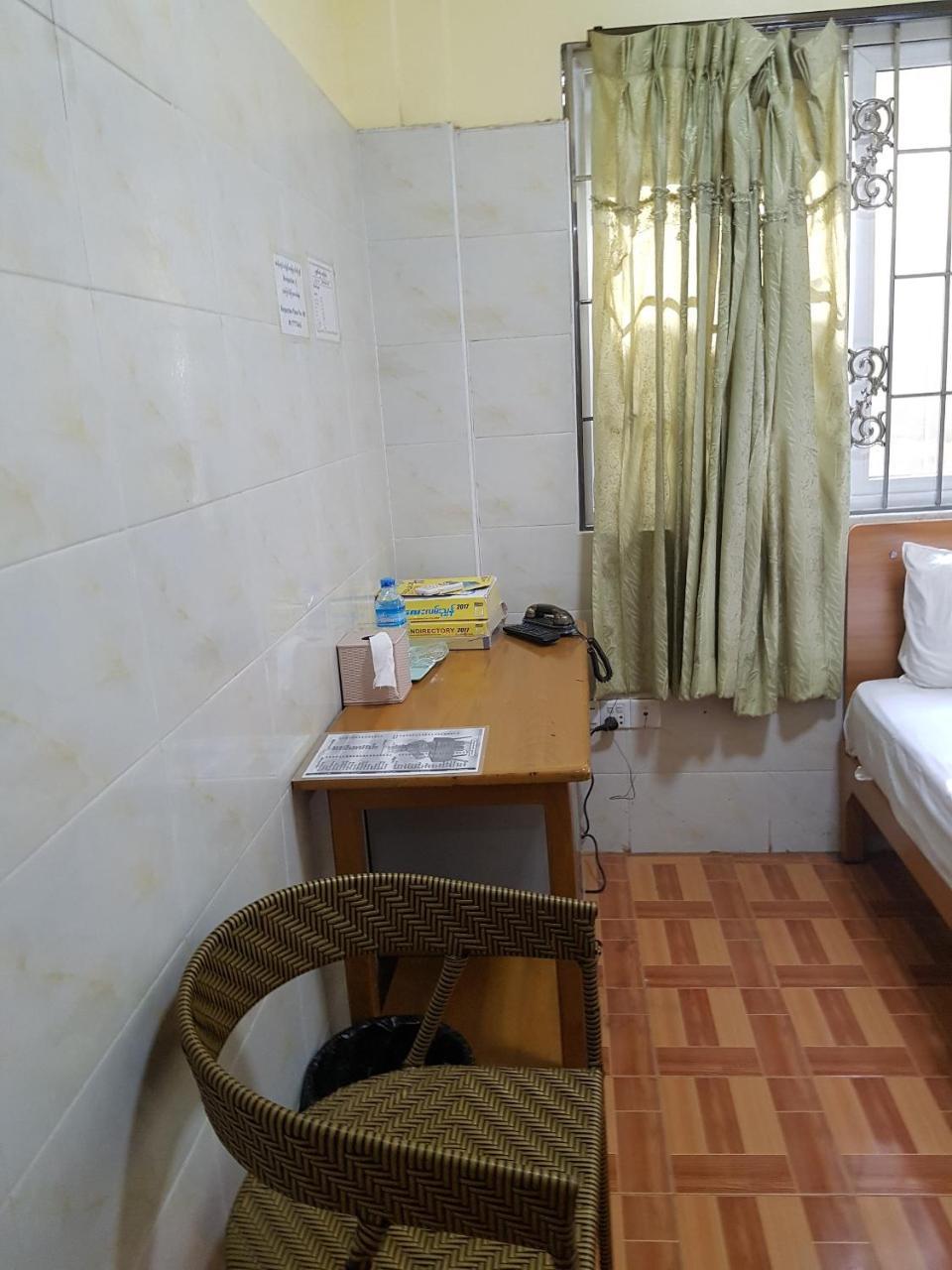 Shwe Eain Si Guest House - Burmese Only Myeik Exterior photo