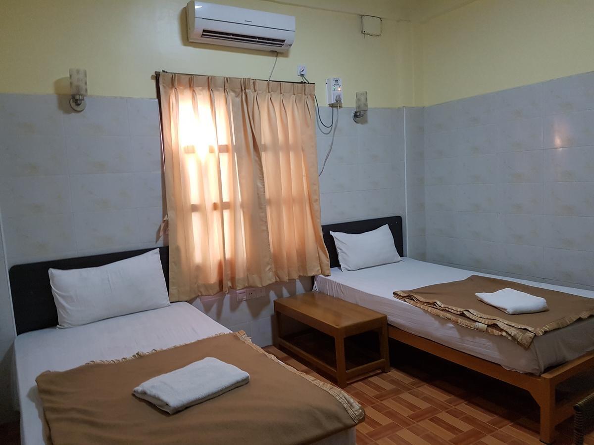 Shwe Eain Si Guest House - Burmese Only Myeik Exterior photo